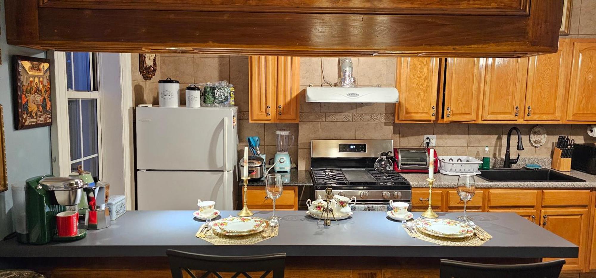 Luxurious At Colonial Townhouse Apartment *